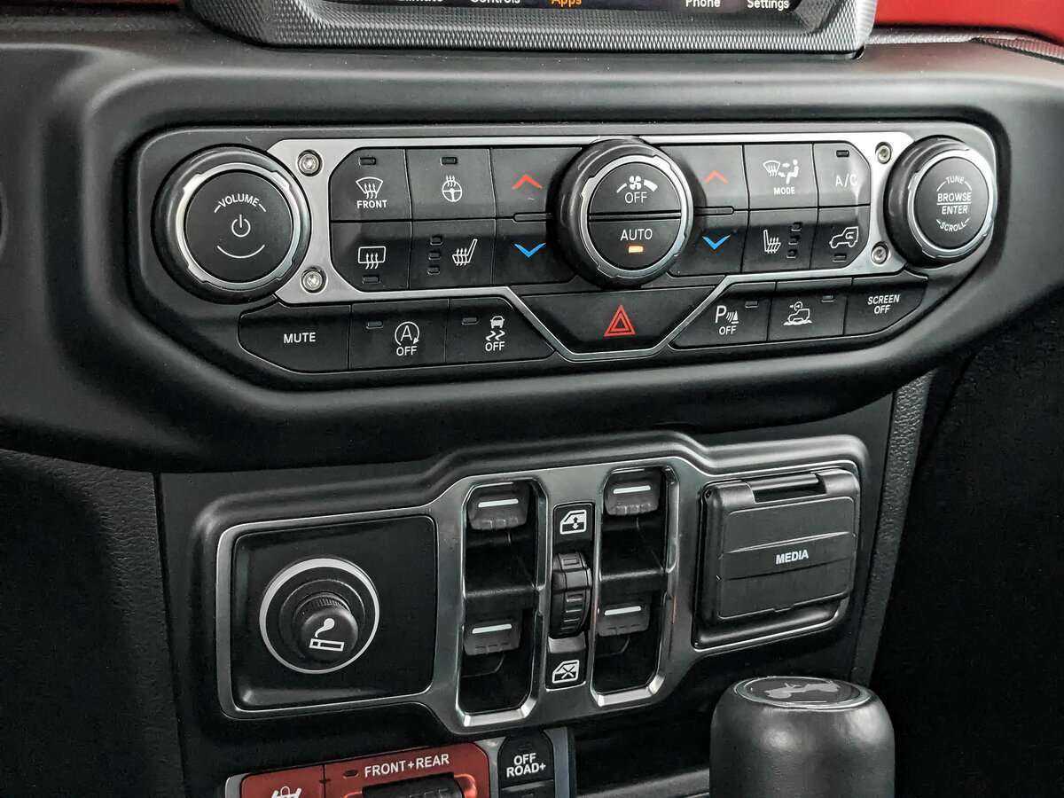 Jeep Wrangler с пробегом — 2021 год. Фото: #21