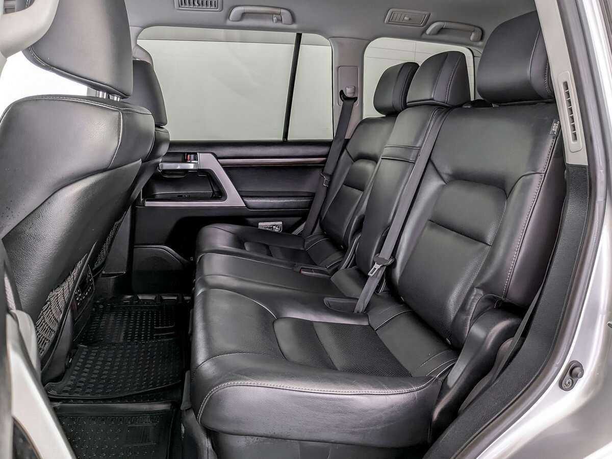 Toyota Land Cruiser с пробегом — 2018 год. Фото: #9