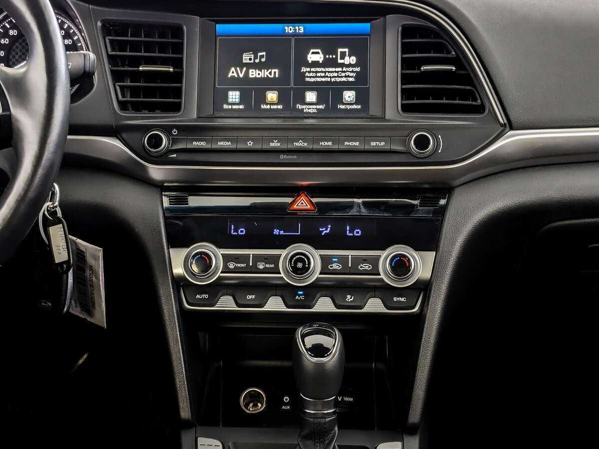 Hyundai Elantra с пробегом — 2020 год. Фото: #12