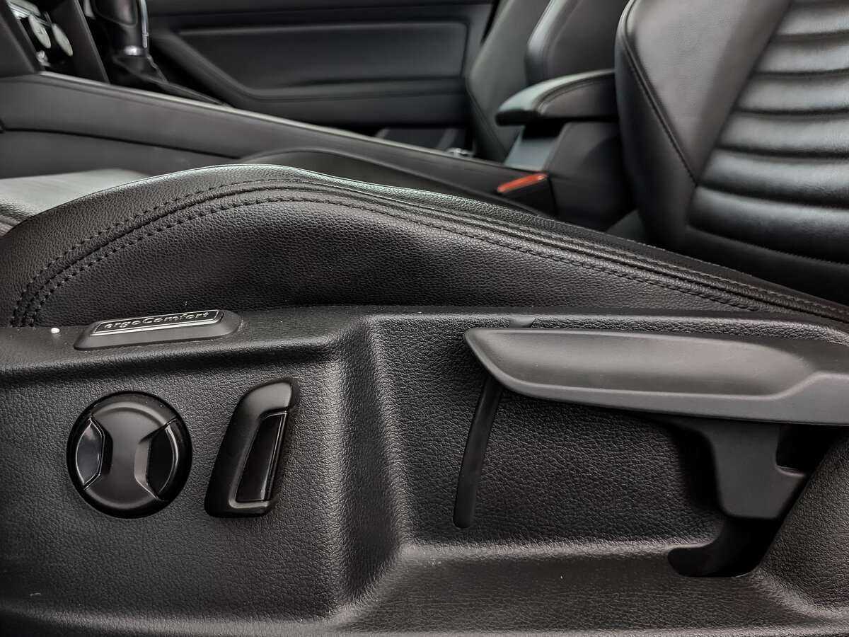 Volkswagen Passat с пробегом — 2019 год. Фото: #16