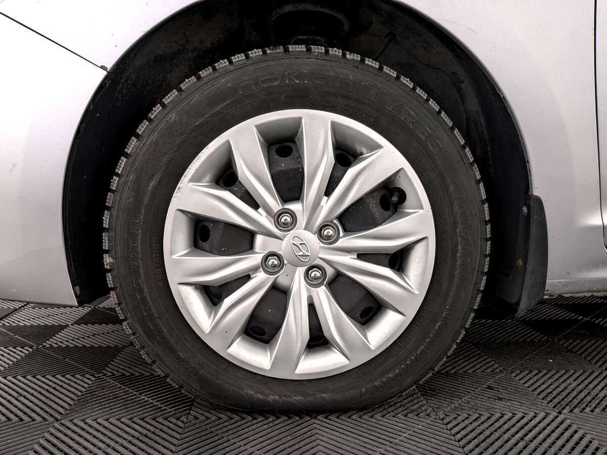 Hyundai Solaris с пробегом — 2018 год. Фото: #17