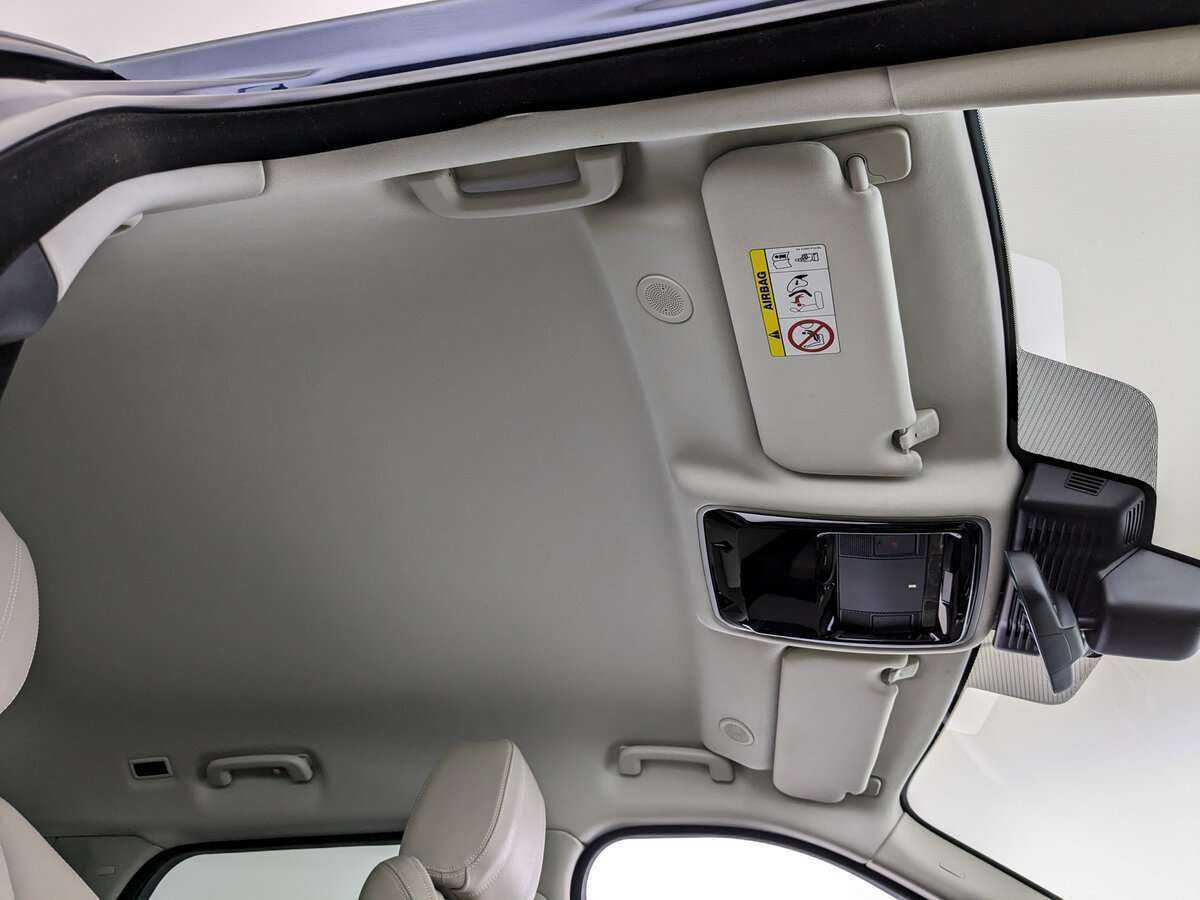 Land Rover Range Rover Velar с пробегом — 2021 год. Фото: #16