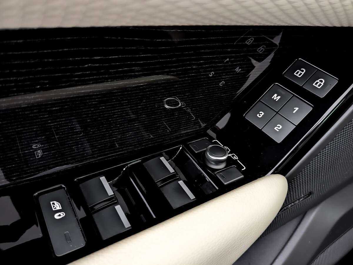 Land Rover Range Rover Velar с пробегом — 2021 год. Фото: #20