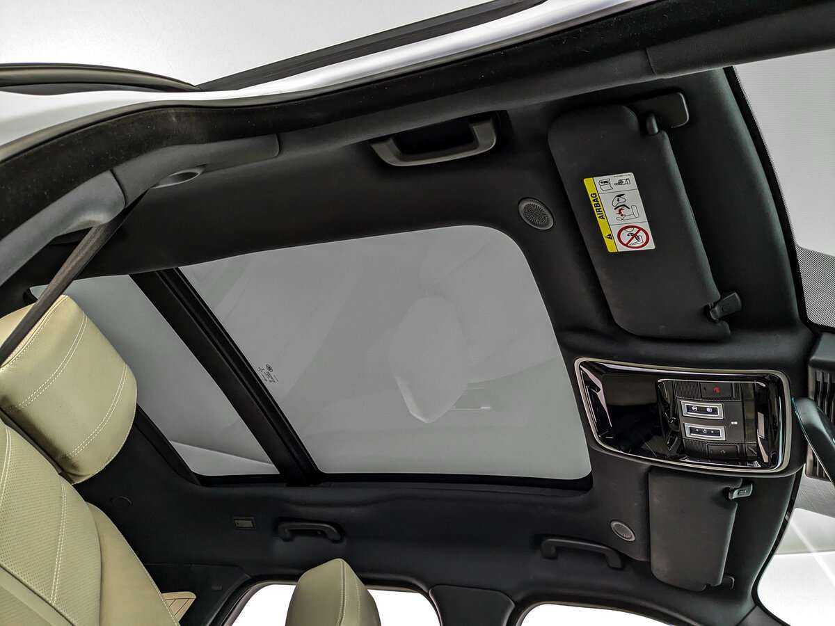 Land Rover Range Rover Velar с пробегом — 2021 год. Фото: #17