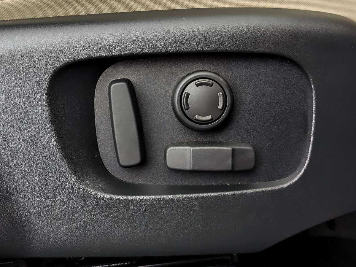 Land Rover Range Rover Velar с пробегом — 2021 год. Фото: #19