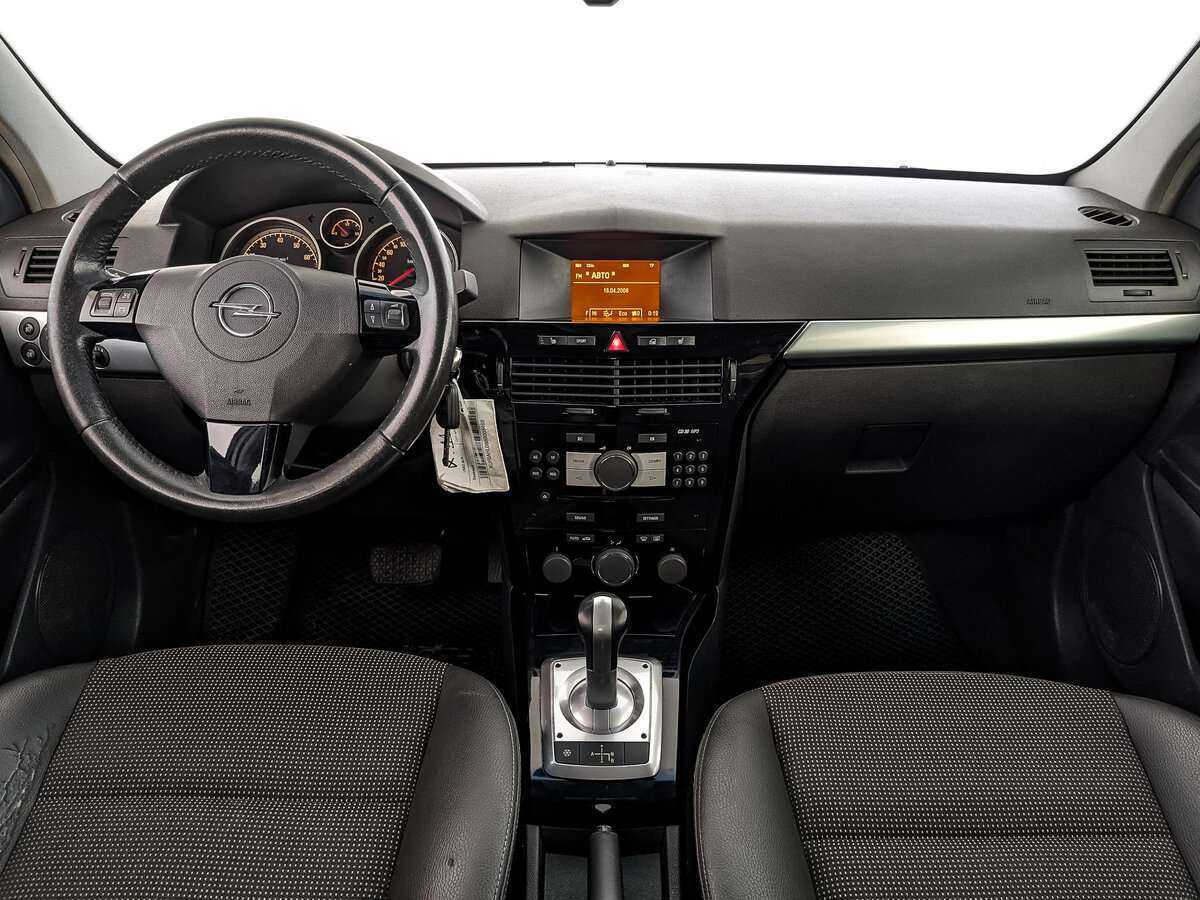 Opel Astra с пробегом — 2008 год. Фото: #9