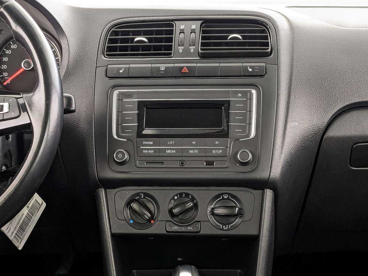 Volkswagen Polo с пробегом — 2019 год. Фото: #15