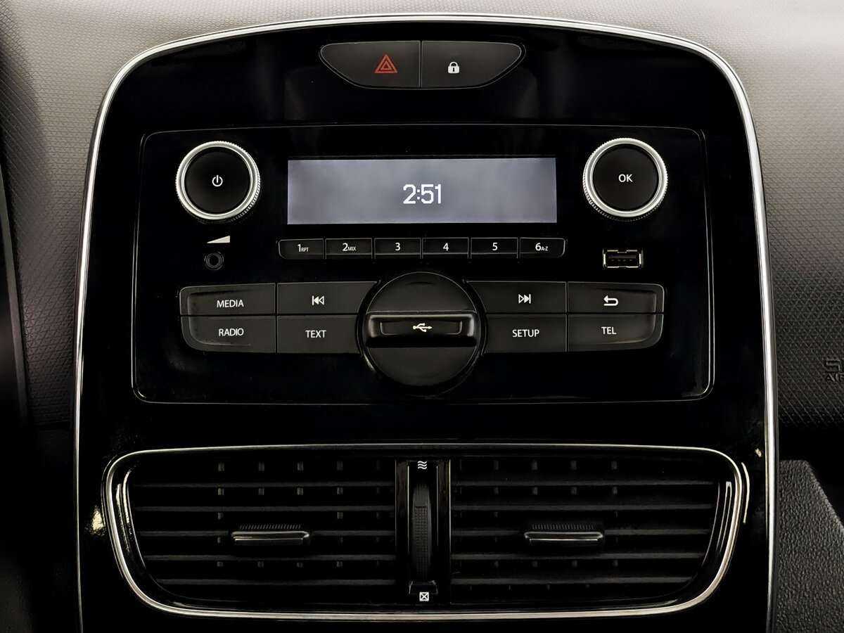 Renault Clio с пробегом — 2019 год. Фото: #12