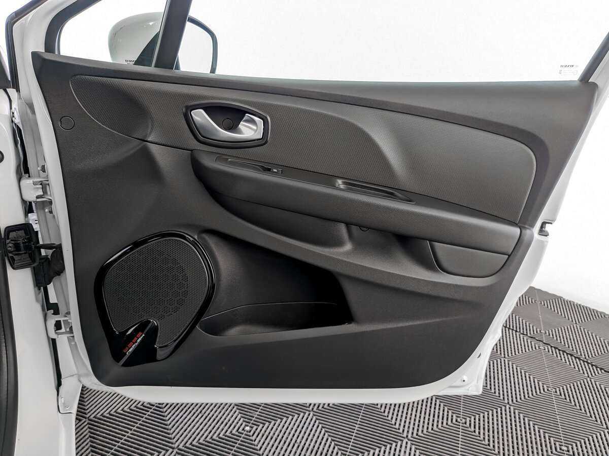 Renault Clio с пробегом — 2019 год. Фото: #19