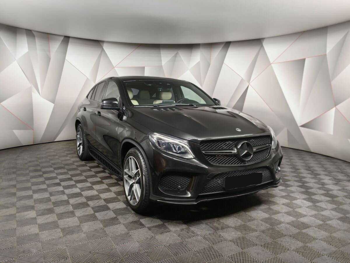 Mercedes-Benz GLE Coupe с пробегом — 2017 год. Фото: #2