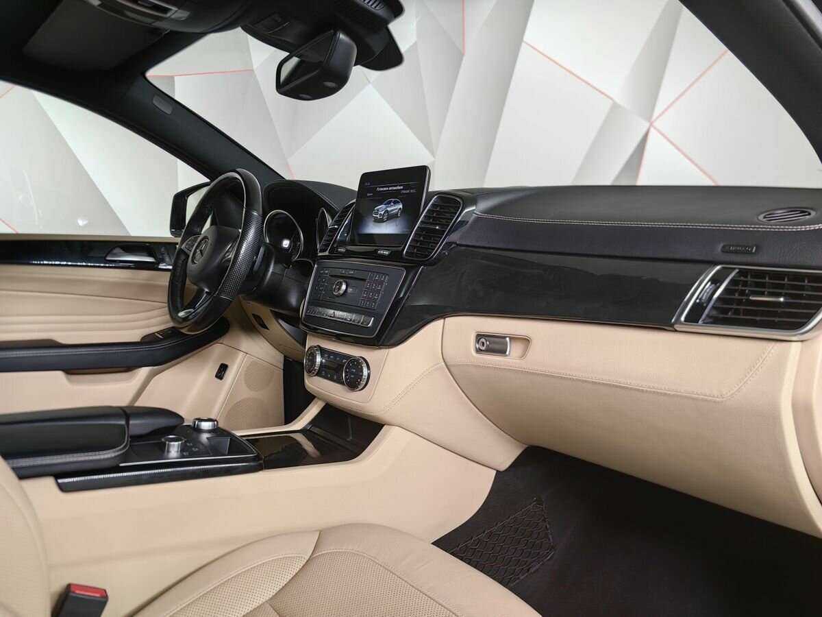 Mercedes-Benz GLE Coupe с пробегом — 2017 год. Фото: #8