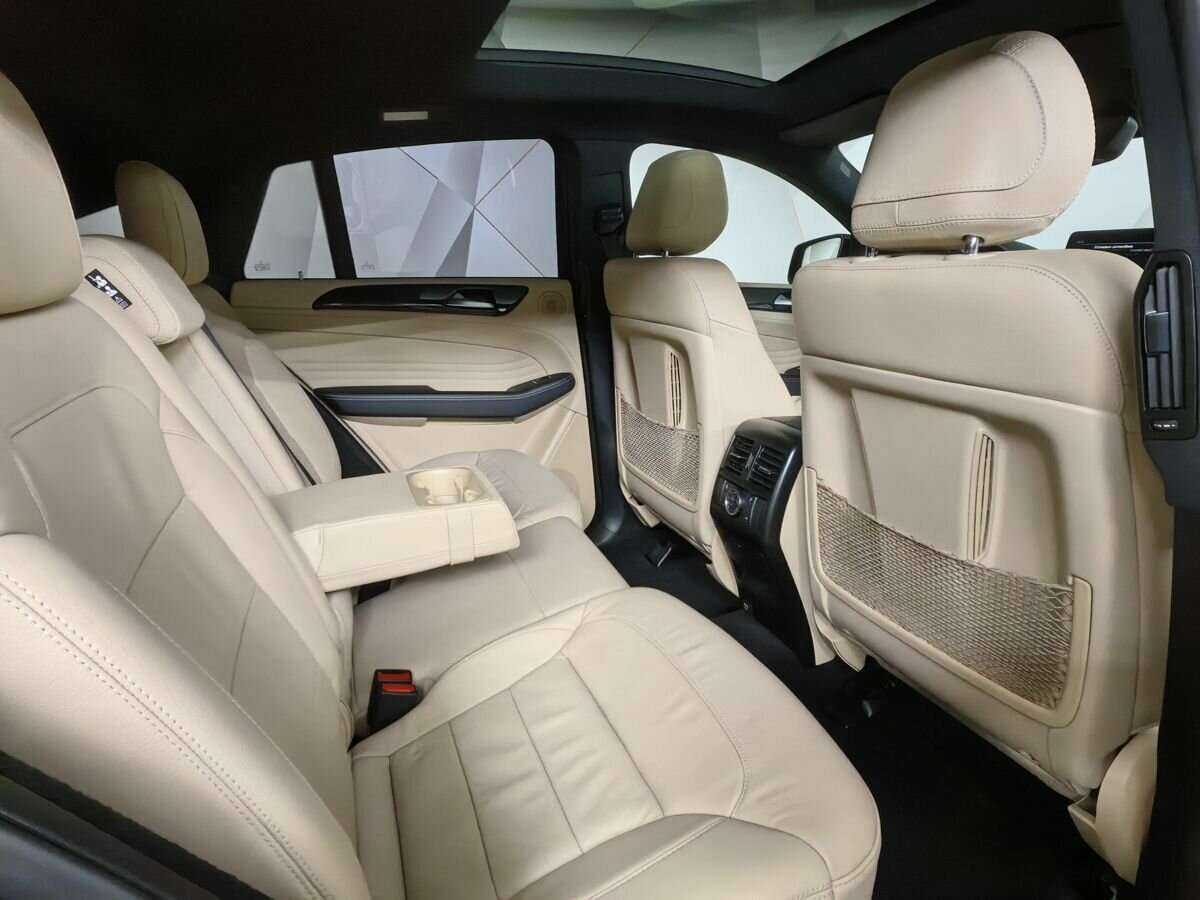 Mercedes-Benz GLE Coupe с пробегом — 2017 год. Фото: #11