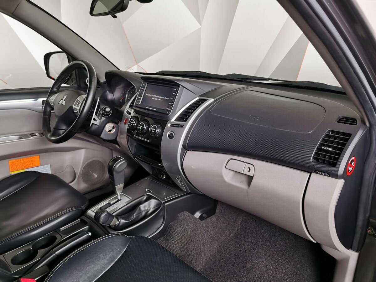 Mitsubishi Pajero Sport с пробегом — 2011 год. Фото: #8