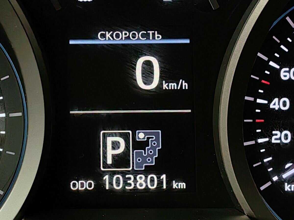 Toyota Land Cruiser с пробегом — 2015 год. Фото: #17