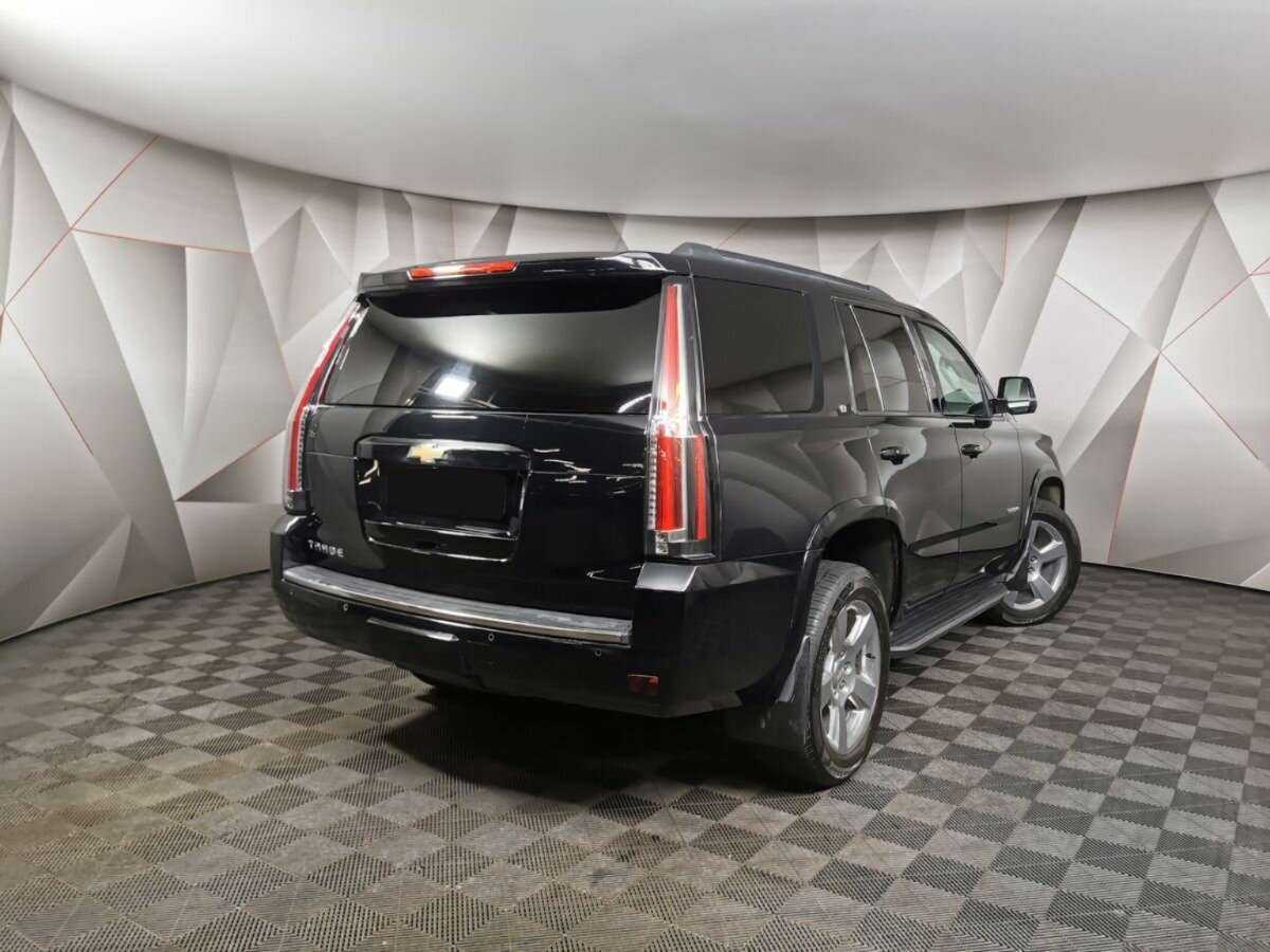 Chevrolet Tahoe с пробегом — 2017 год. Фото: #1