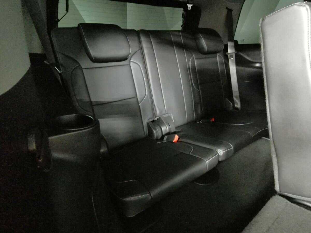 Chevrolet Tahoe с пробегом — 2017 год. Фото: #18