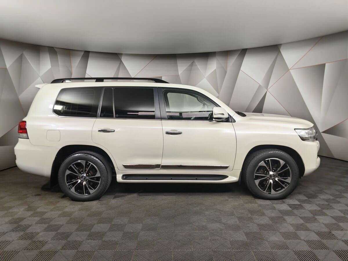 Toyota Land Cruiser с пробегом — 2018 год. Фото: #5