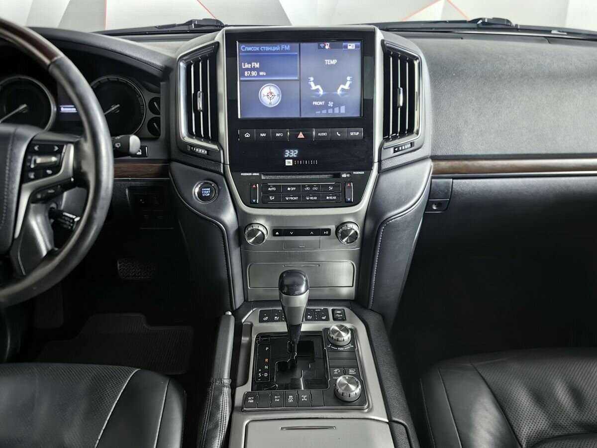Toyota Land Cruiser с пробегом — 2018 год. Фото: #9