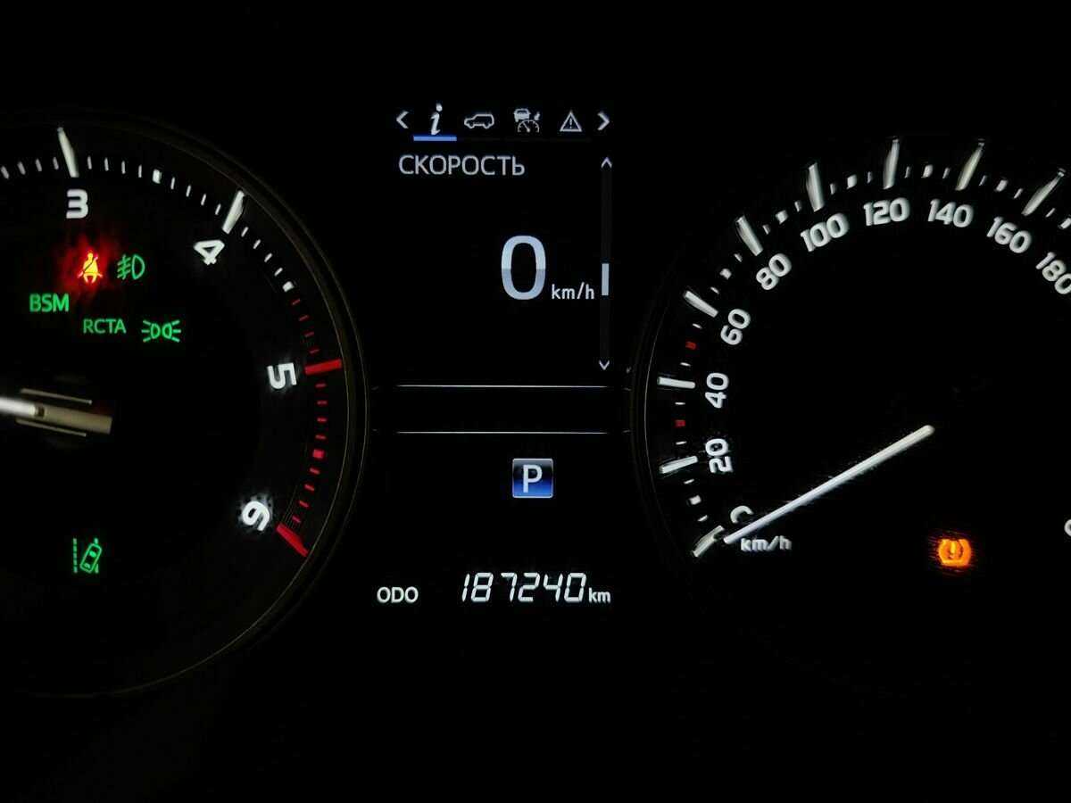 Toyota Land Cruiser с пробегом — 2018 год. Фото: #13