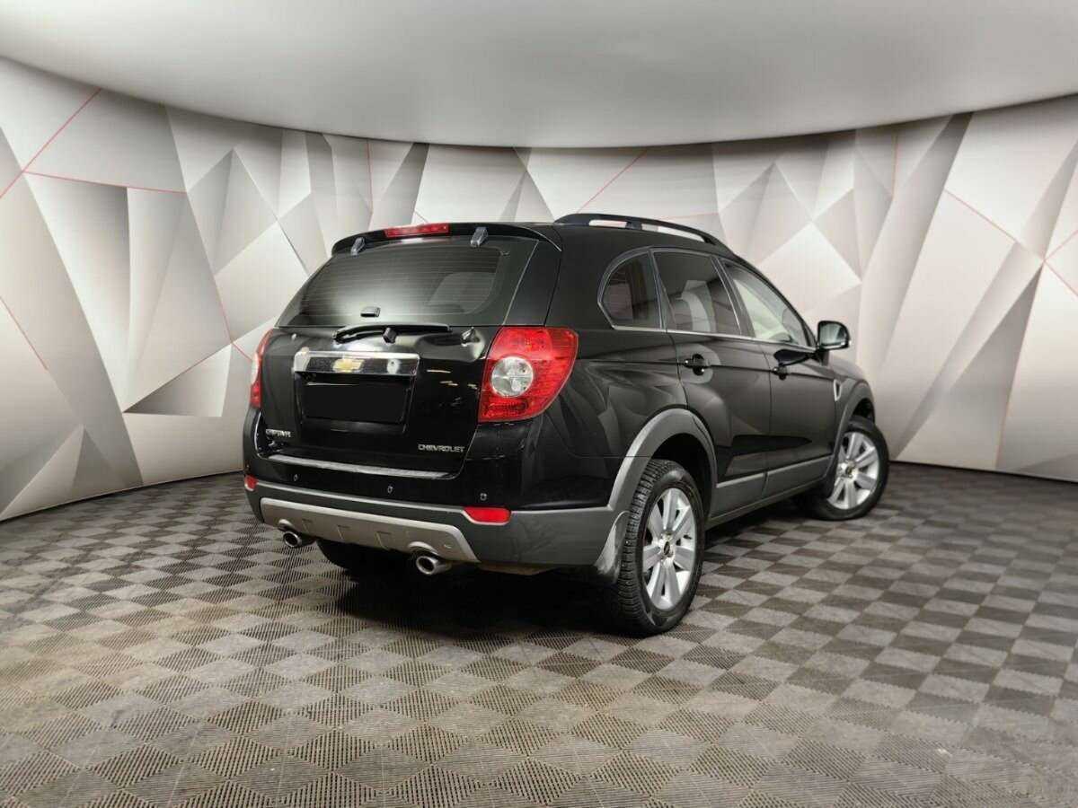Chevrolet Captiva с пробегом — 2008 год. Фото: #1