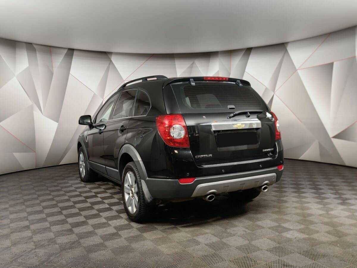 Chevrolet Captiva с пробегом — 2008 год. Фото: #3