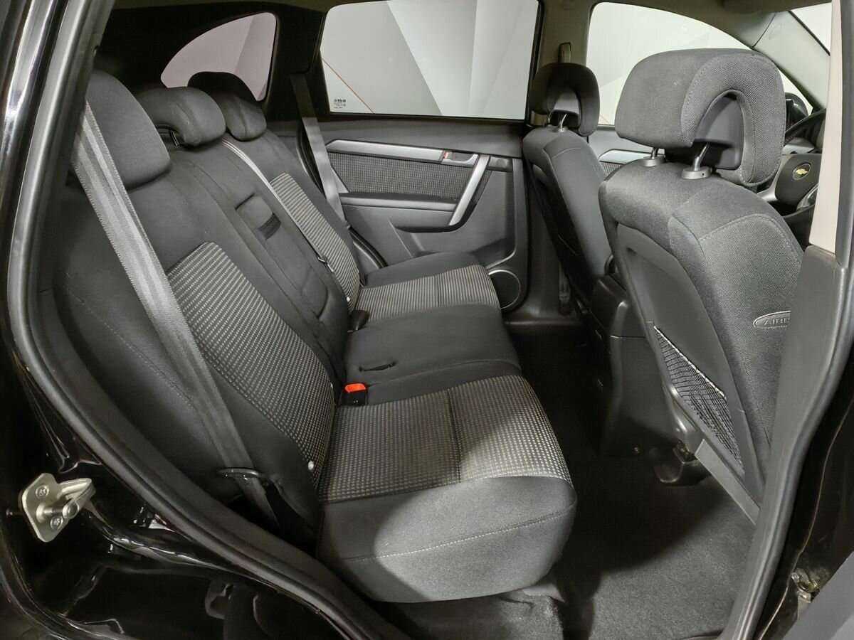Chevrolet Captiva с пробегом — 2008 год. Фото: #10