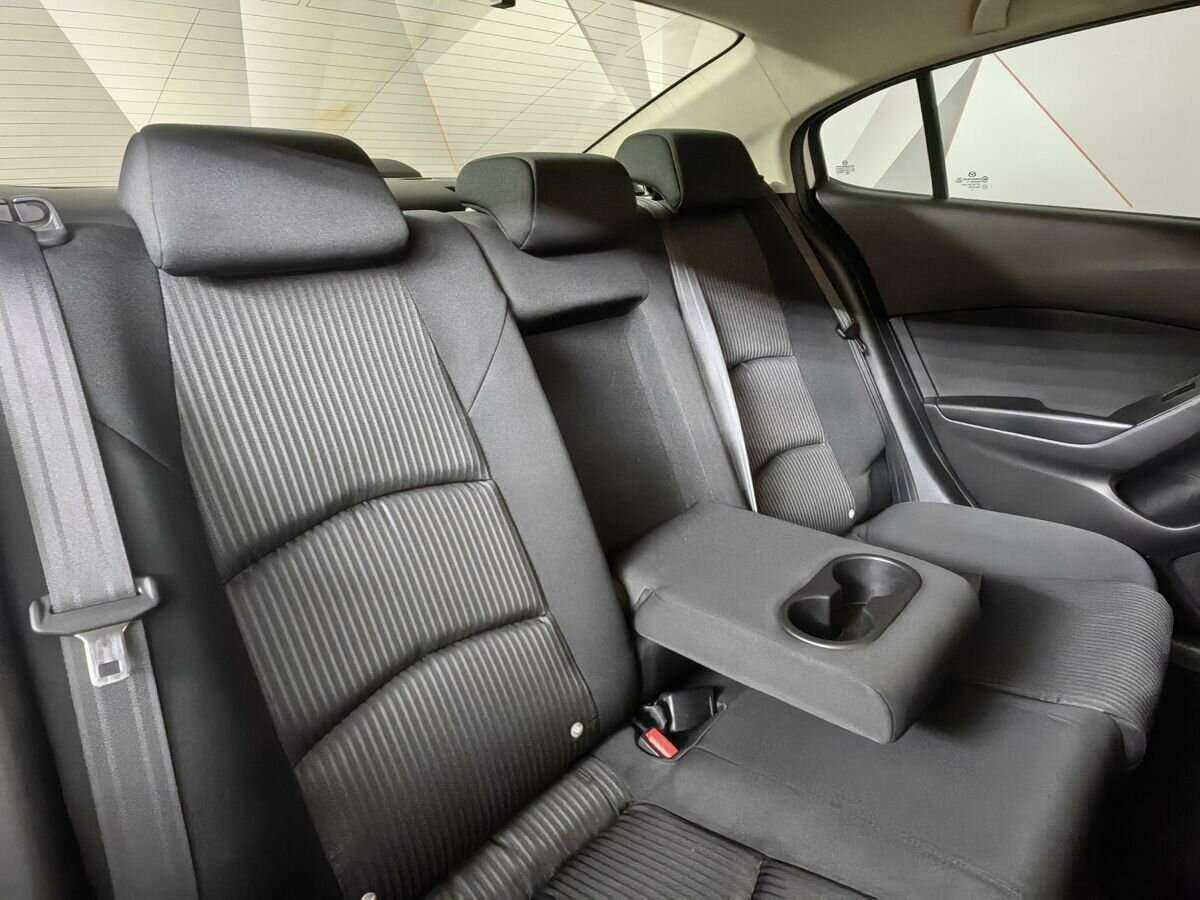 Mazda 3 с пробегом — 2014 год. Фото: #11