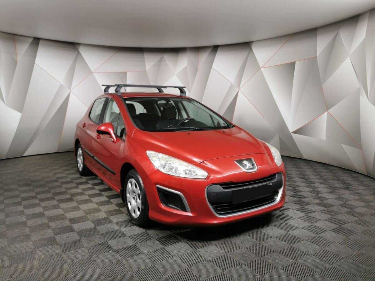 Peugeot 308 с пробегом — 2011 год. Фото: #2