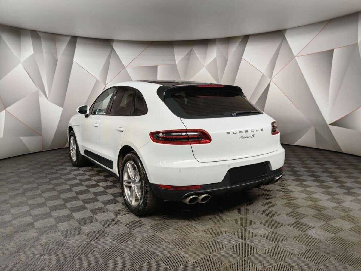 Porsche Macan с пробегом — 2015 год. Фото: #1