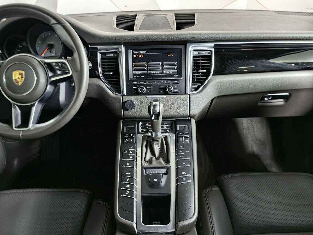 Porsche Macan с пробегом — 2015 год. Фото: #8