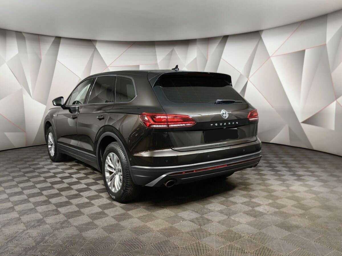Volkswagen Touareg с пробегом — 2019 год. Фото: #3