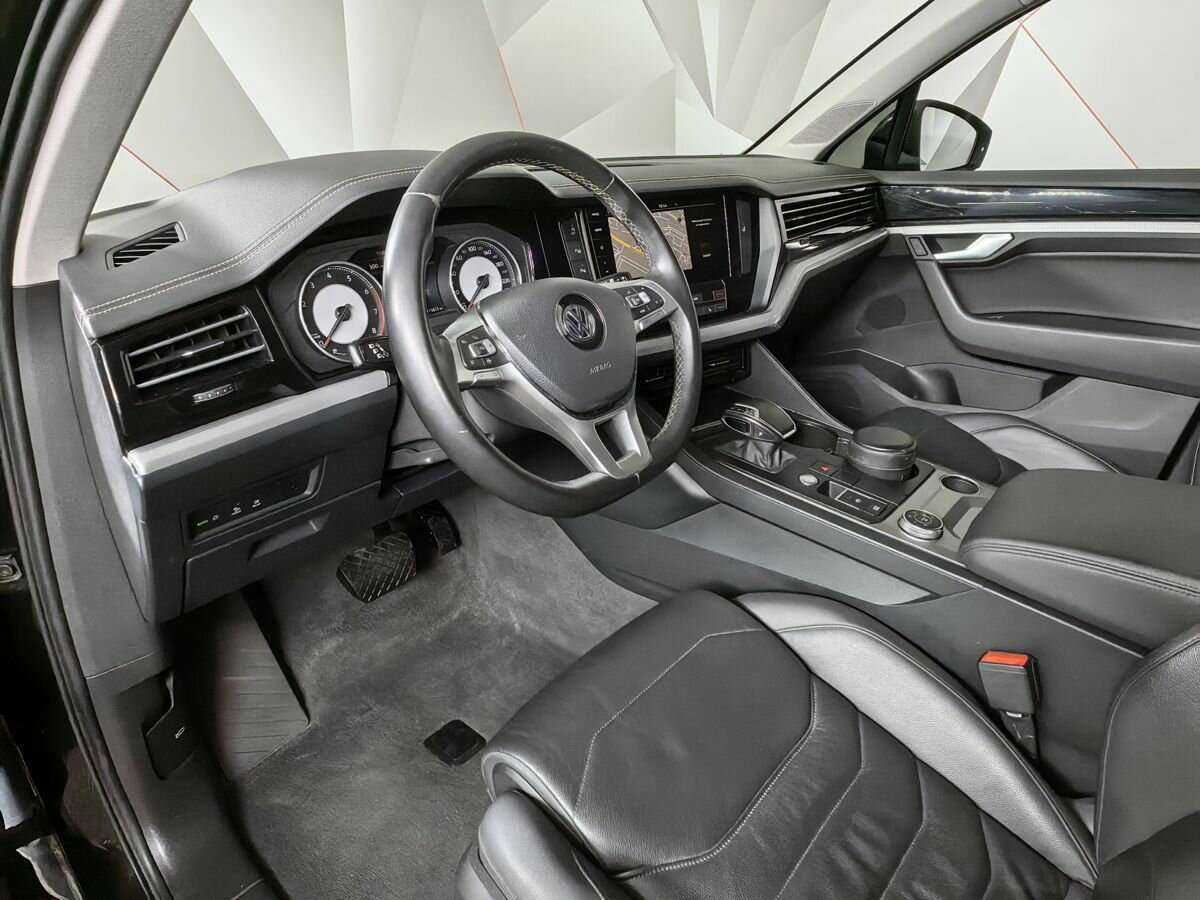 Volkswagen Touareg с пробегом — 2019 год. Фото: #13