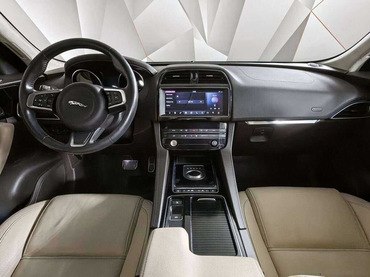 Jaguar F-Pace с пробегом — 2018 год. Фото: #9