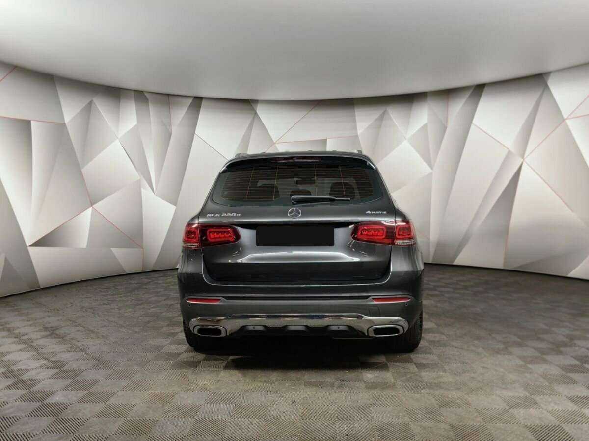 Mercedes-Benz GLC с пробегом — 2021 год. Фото: #6