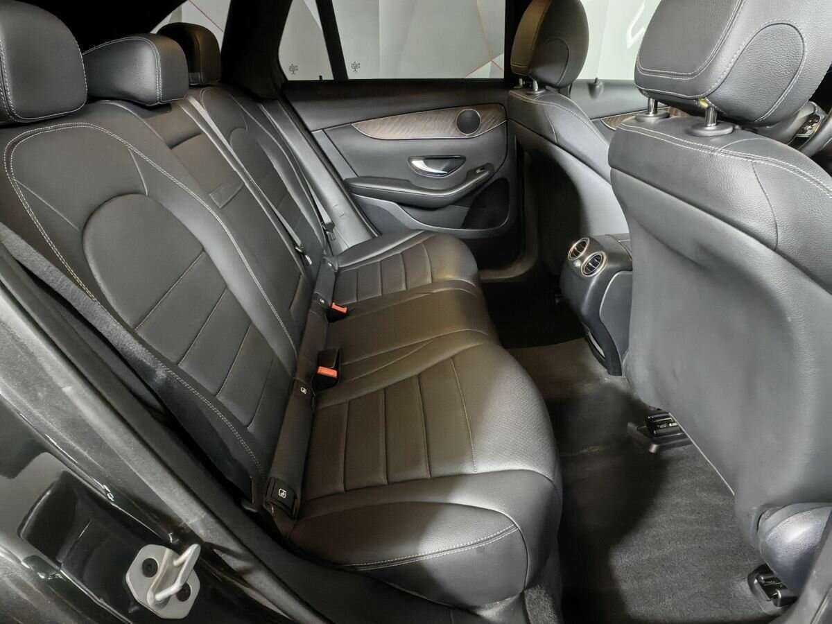 Mercedes-Benz GLC с пробегом — 2021 год. Фото: #10