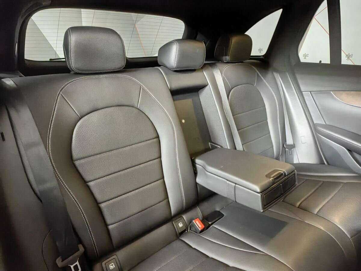 Mercedes-Benz GLC с пробегом — 2021 год. Фото: #11