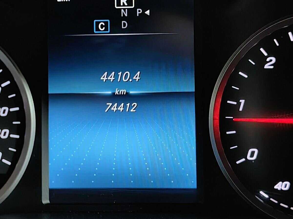 Mercedes-Benz GLC с пробегом — 2021 год. Фото: #14