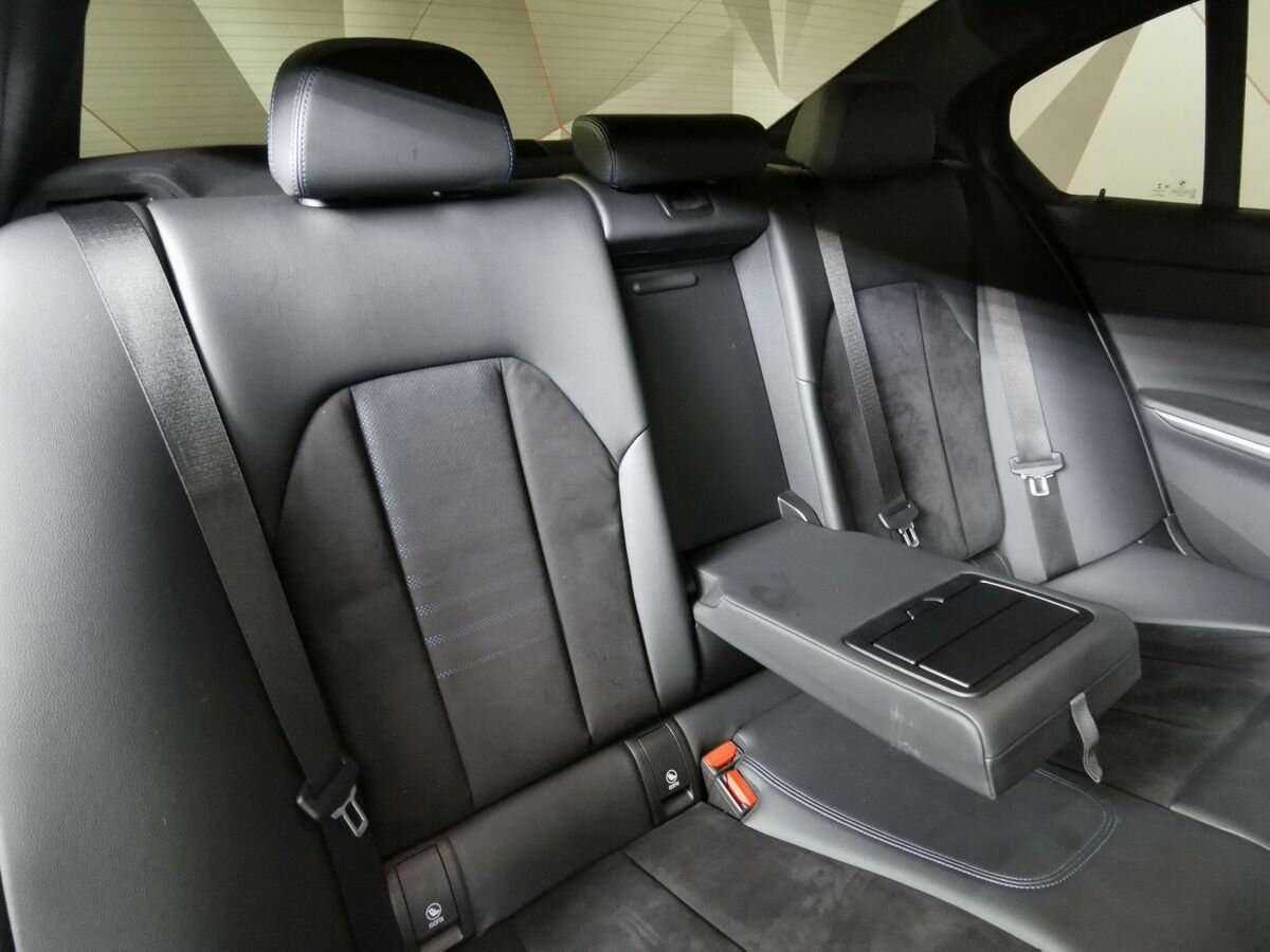 BMW 3 серии с пробегом — 2019 год. Фото: #12