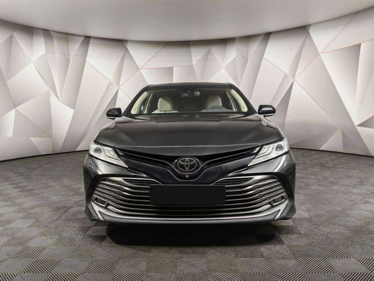 Toyota Camry с пробегом — 2020 год. Фото: #6