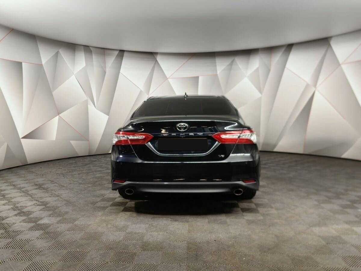 Toyota Camry с пробегом — 2020 год. Фото: #7