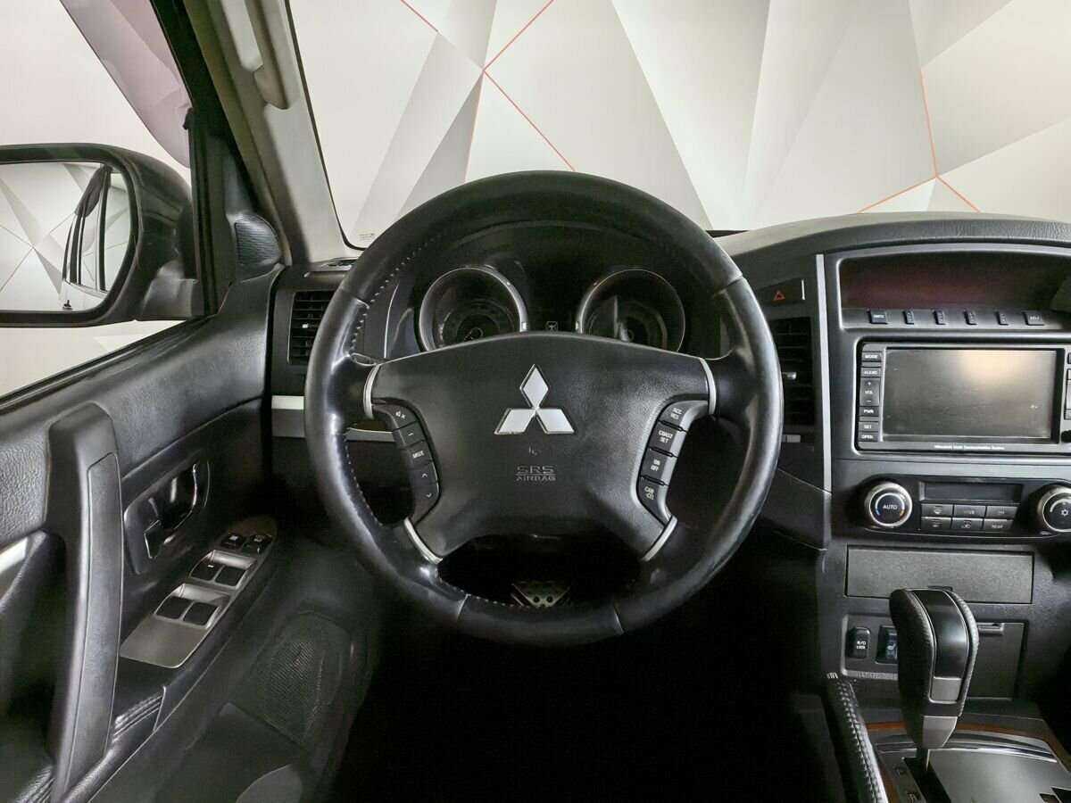 Mitsubishi Pajero с пробегом — 2008 год. Фото: #13