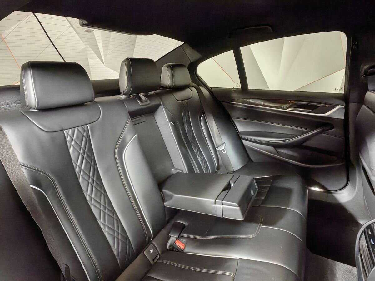 BMW 5 серии с пробегом — 2017 год. Фото: #9