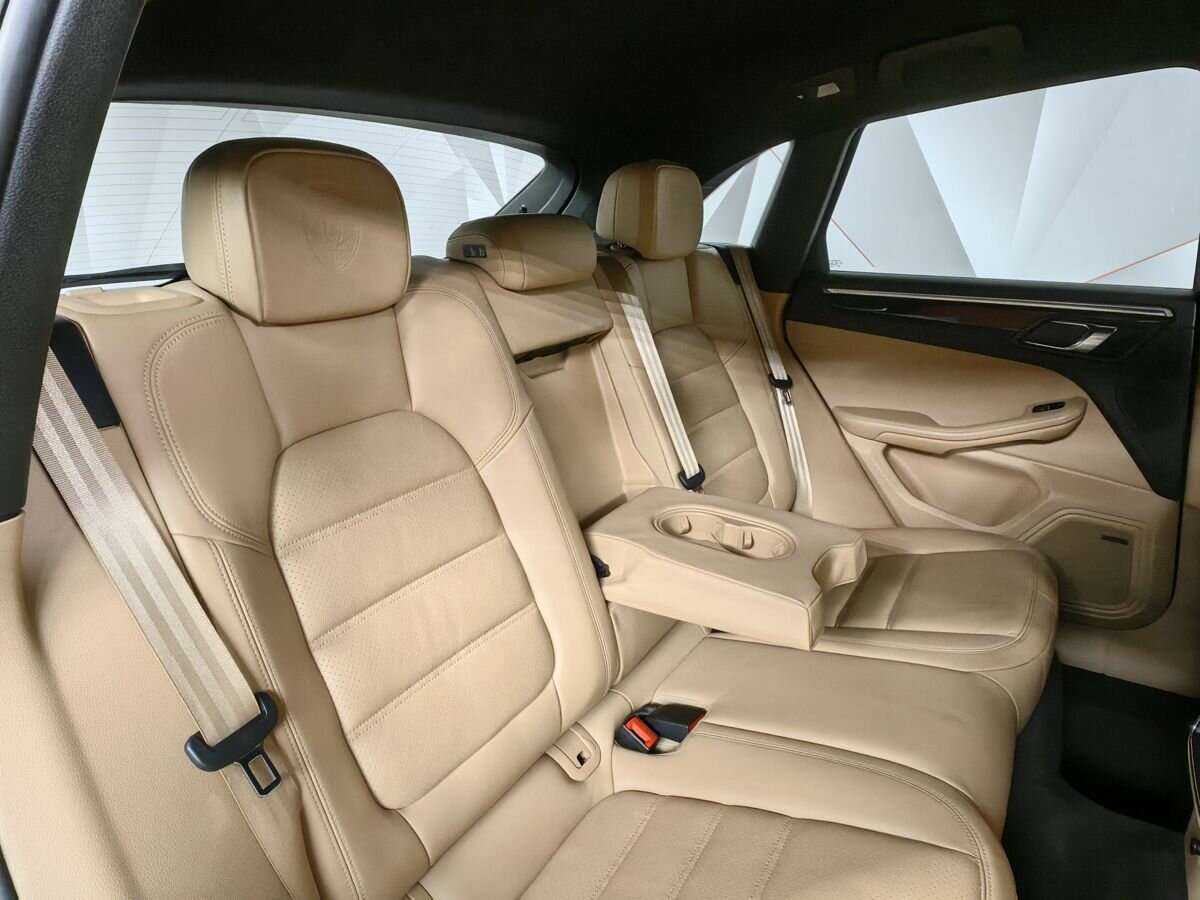 Porsche Macan с пробегом — 2016 год. Фото: #11