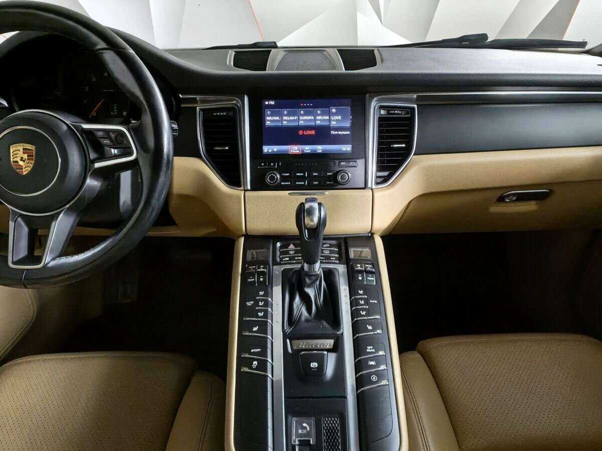 Porsche Macan с пробегом — 2018 год. Фото: #10