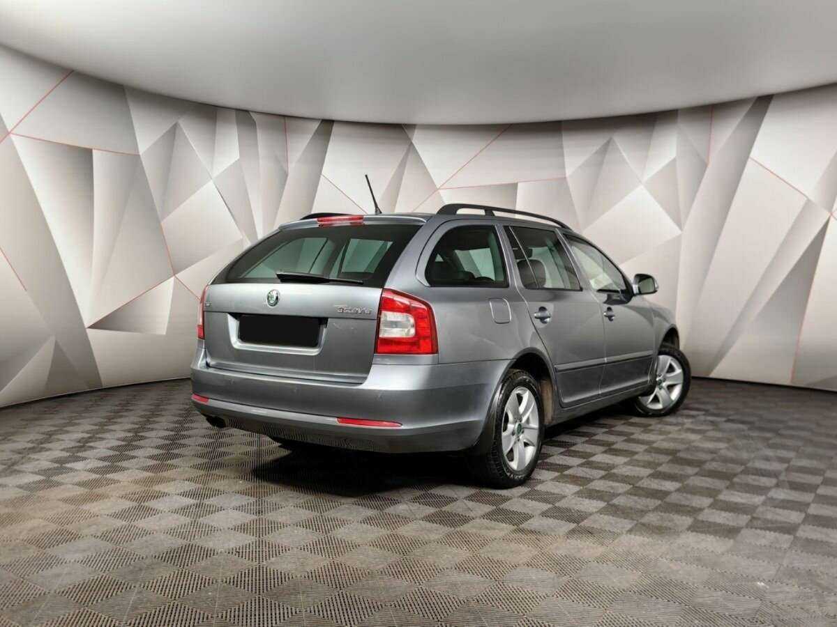 Skoda Octavia с пробегом — 2011 год. Фото: #1