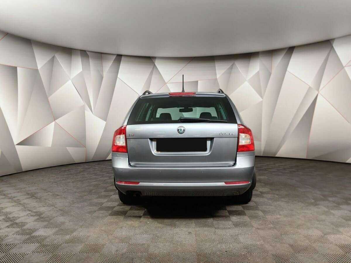 Skoda Octavia с пробегом — 2011 год. Фото: #7