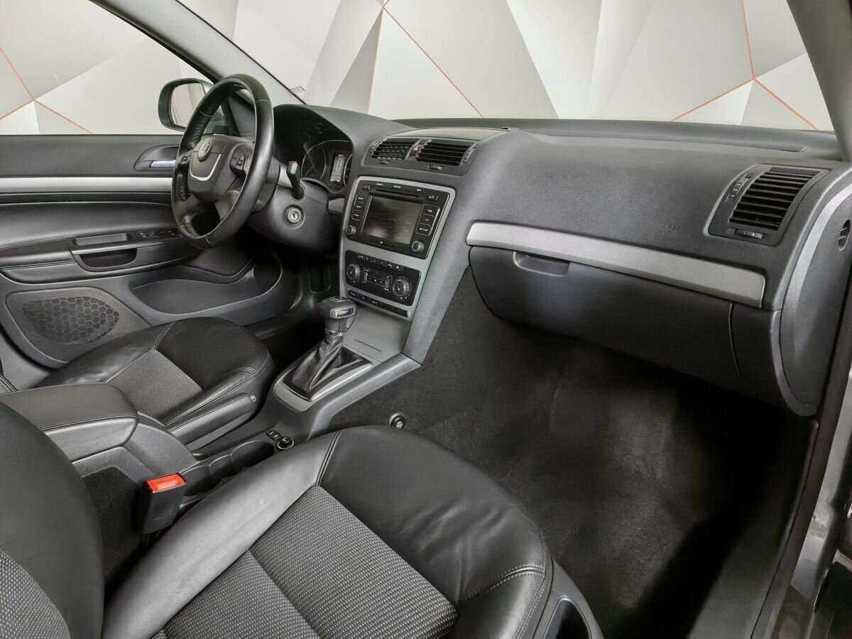 Skoda Octavia с пробегом — 2011 год. Фото: #8