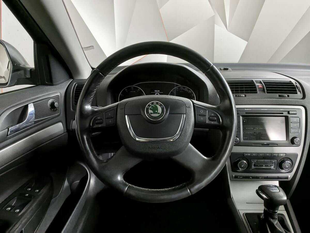 Skoda Octavia с пробегом — 2011 год. Фото: #14