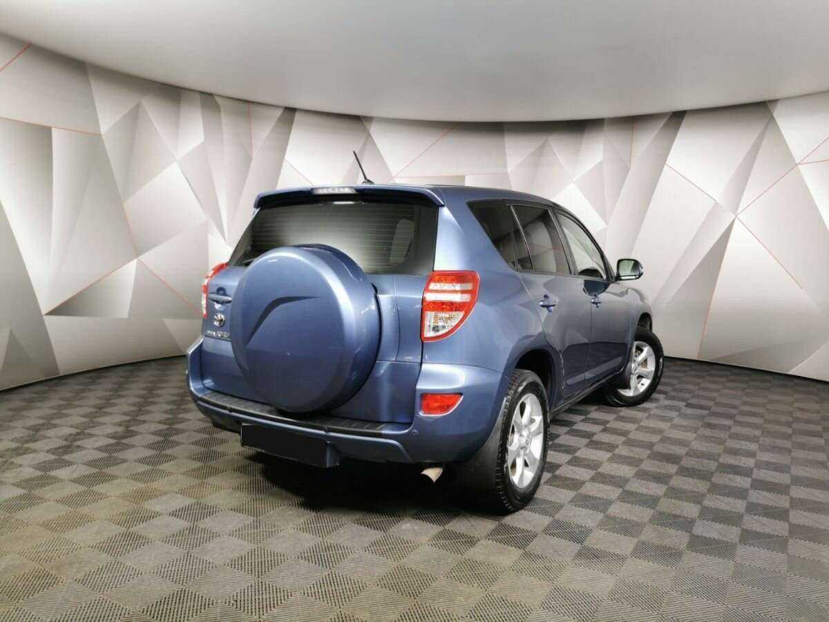 Toyota RAV4 с пробегом — 2011 год. Фото: #1