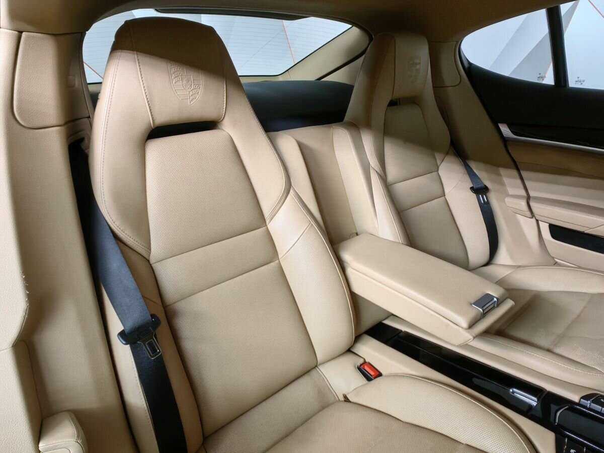 Porsche Panamera с пробегом — 2015 год. Фото: #12